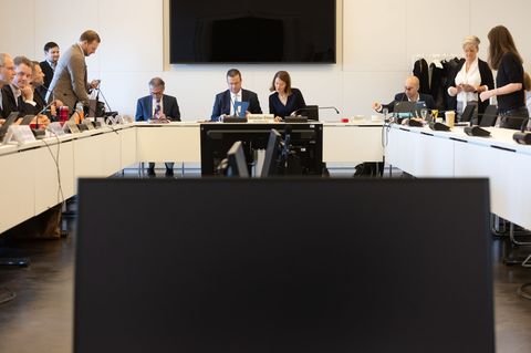 Der Untersuchungsausschuss zur Stiftung Klima- und Umweltschutz MV hat erneut frühere Bundespolitiker als Zeugen geladen. (Archi