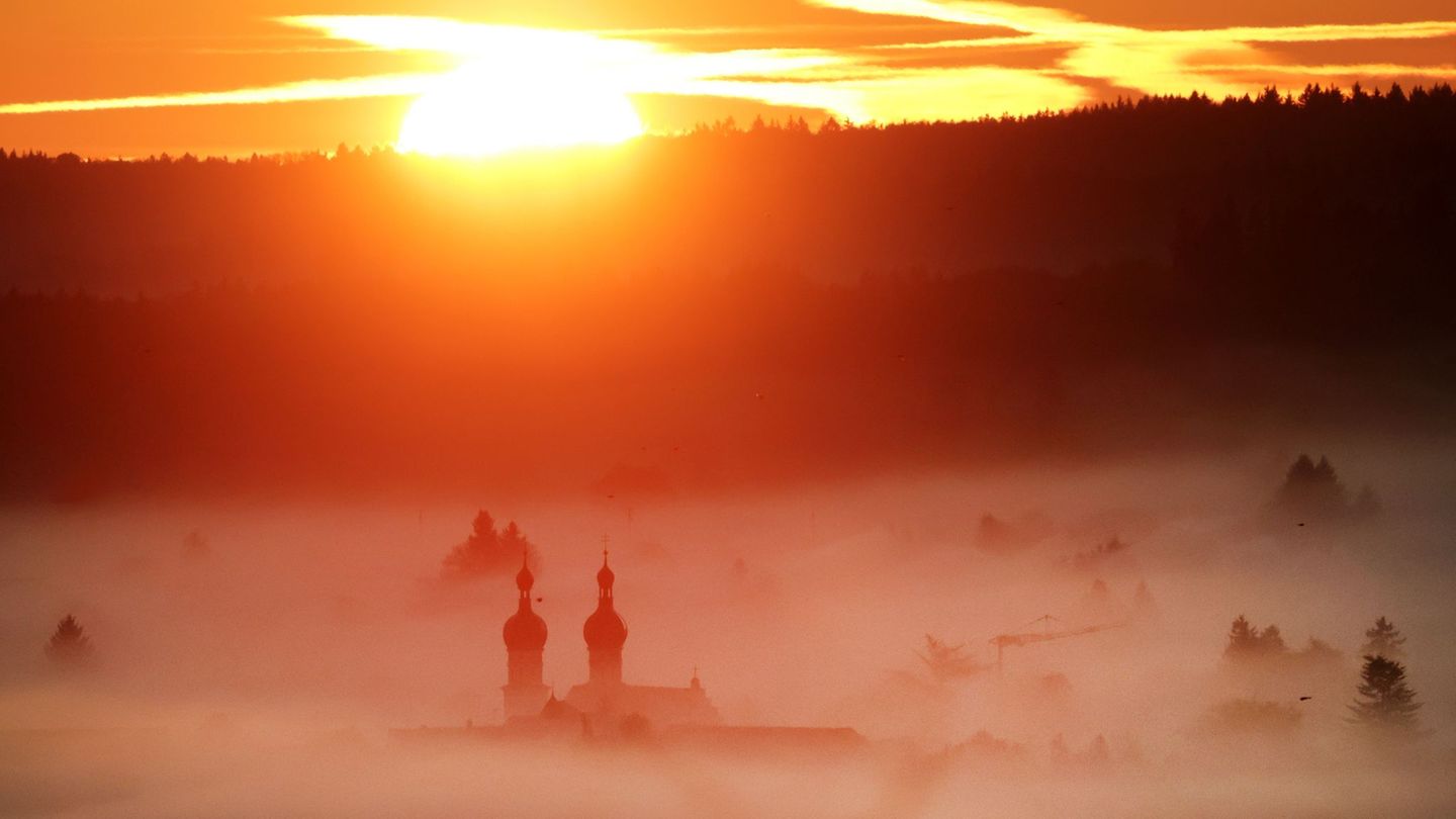 Die Sonne kommt laut Deutschem Wetterdienst in den kommenden Tagen nur in Höhenlagen durch. Weiter unten bleibt es für die meist