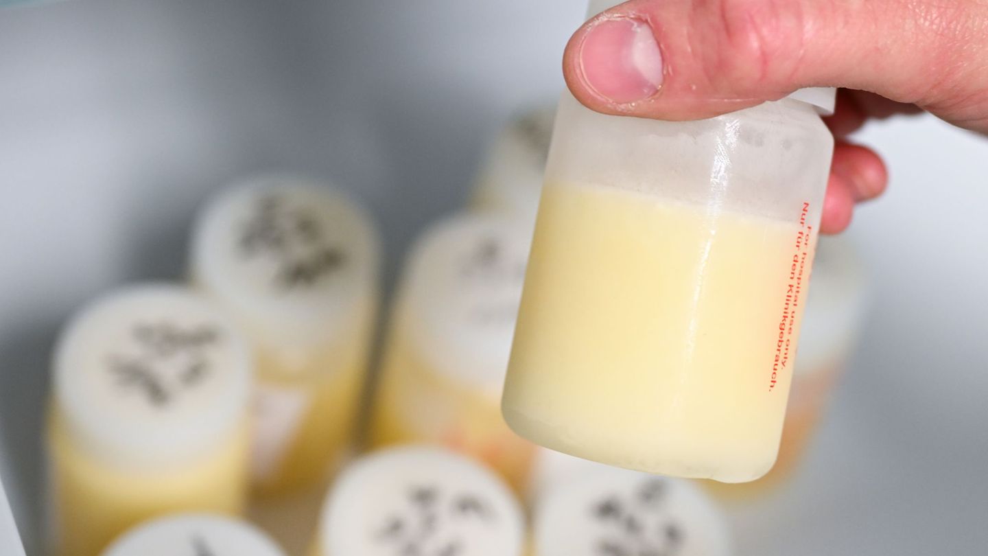 Laut dem Verein Frauenmilchbank-Initiative versorgen aktuell rund 55 Frauenmilchbanken an deutschen Kliniken bedürftige Frühgebo