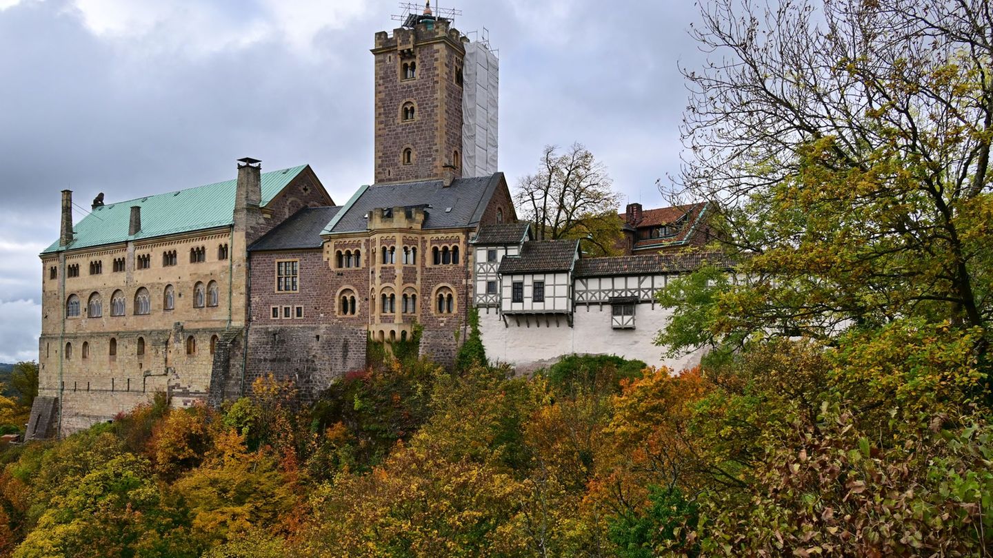 Das Wochenende in Thüringen zeigt sich ruhig, grau und herbstlich mild. (Archivbild) Foto: Martin Schutt/dpa