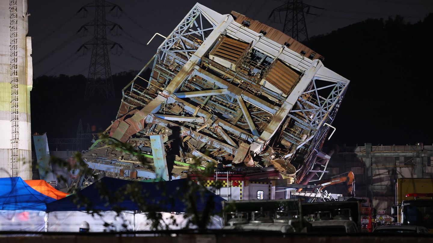 Kollabierter Kraftwerksturm in Ulsan, Südkorea