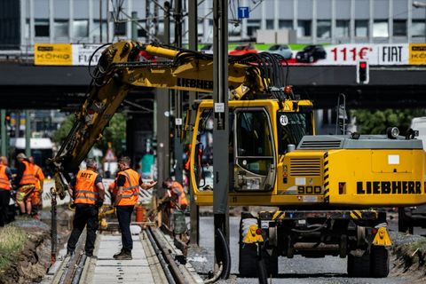Bagger auf Baustelle