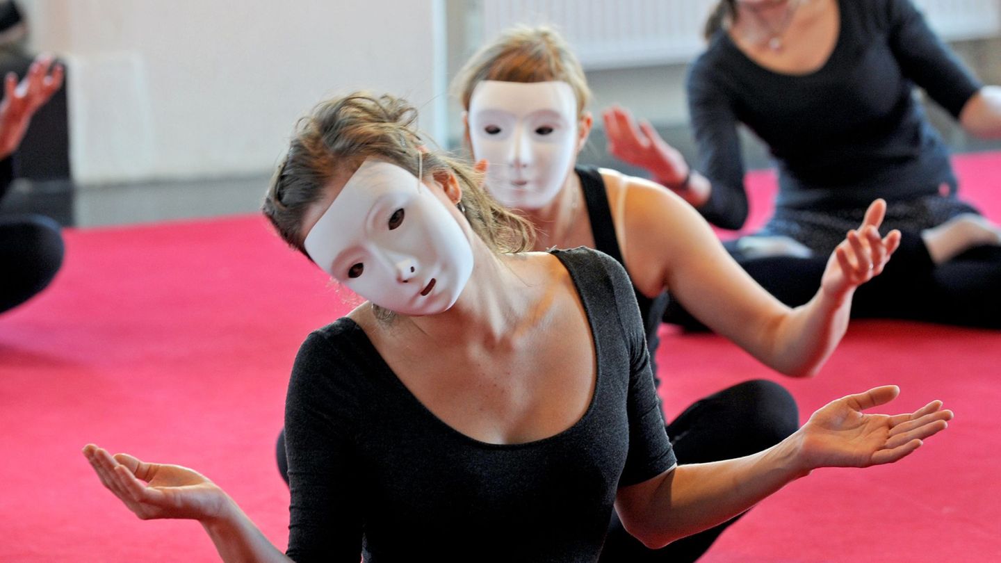 Künster aus sechs Ländern gestalten den Jubiläumsjahrgang beim 40. Internationalen PantomimeTheaterFestival Dresden vom 12. bis