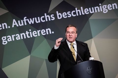 Pistorius will bis Ostern eine Modernisierungsagenda vorlegen. Foto: Christoph Soeder/dpa