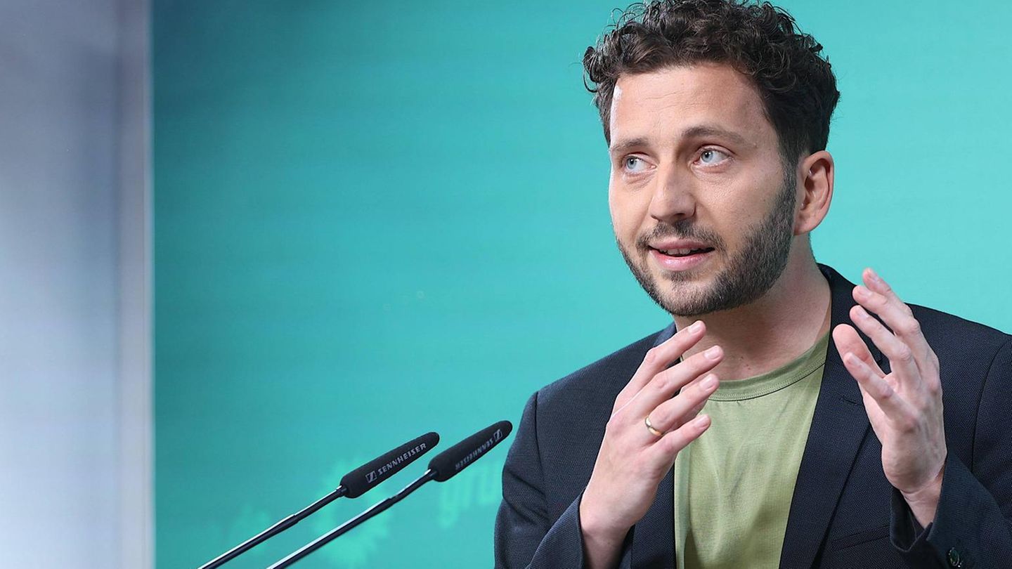 Grünen-Chef Felix Banaszak