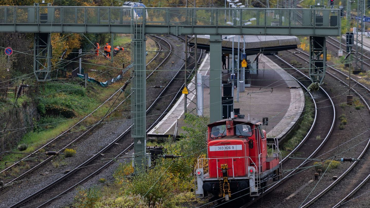 Auch der Bahnhof Haan-Gruiten soll modernisiert werden. Seit Jahren hat er die Qualitätsstufe "nicht tolerierbar". Foto: Rolf Ve