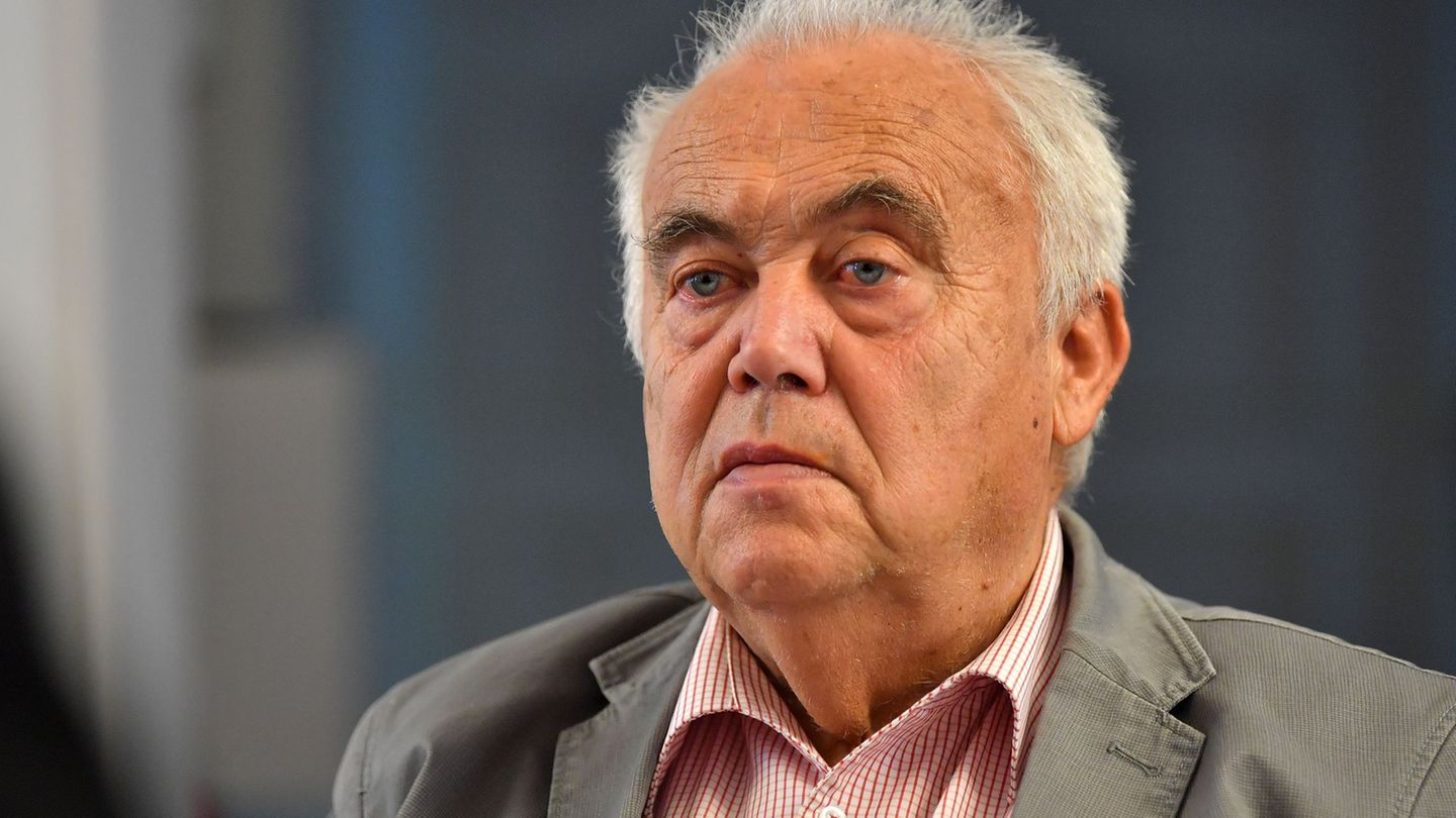 Unter anderem kritisiert der Vorsitzende der Jüdischen Landesgemeinde Thüringen, Reinhard Schramm, das Datum für die Gedenkveran