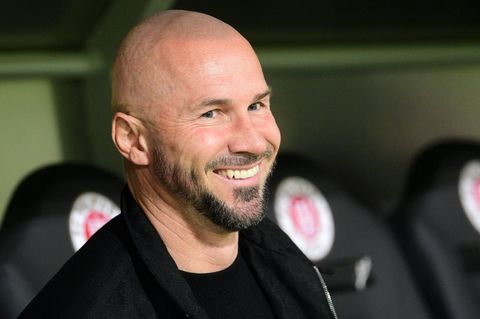 Nach dem guten Saisonstart der TSG 1899 Hoffenheim ist das Lächeln bei Christian Ilzer zurück (Archiv). Foto: Daniel Bockwoldt/d