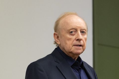 Überraschender Video-Gruß: Alfons Schuhbeck