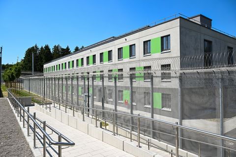 Hinweise über Drogenhandel in der JVA Ravensburg führten zu einem Ermittlungsverfahren. (Archivbild) Foto: Felix Kästle/dpa