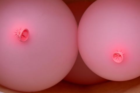 Zwei Luftballons in rosaner Farbe. Symbolbild Sexcoaching
