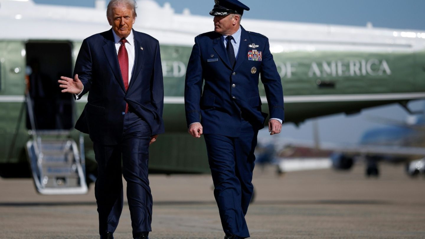 Verdächtiges Paket auf Trumps Flugplatz: Sieben Menschen im Krankenhaus behandelt
