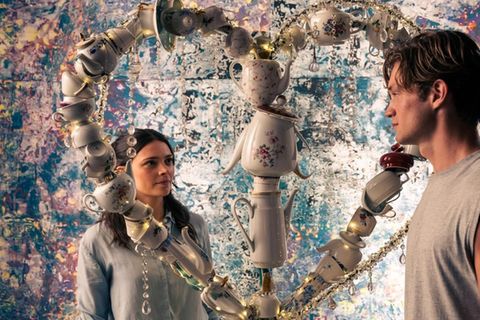 Harriet Herbig-Matten als Ruby und Damian Hardung als James in "Maxton Hall".