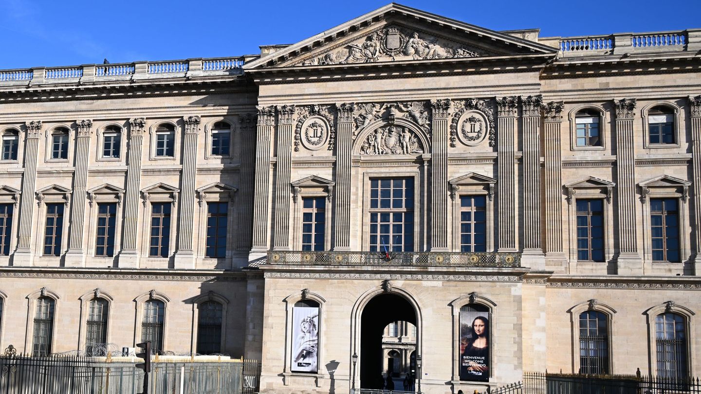 Der Louvre reagiert mit Sofortmaßnahmen für mehr Sicherheit auf den spektakulären Einbruch im Oktober. (Archivbild) Foto: Emma D