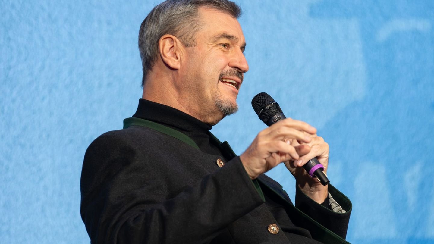 Im Gespräch hat Söder über seine erste Liebe geplaudert. Foto: Silas Stein/dpa