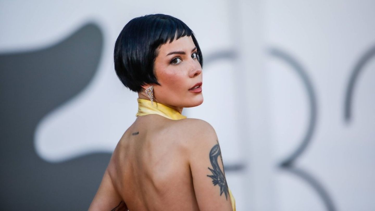 Halsey: Fan begrapscht Sängerin während Auftritt