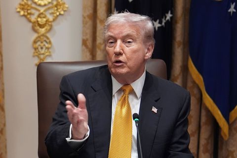 Trump bezeichnet den Gipfel in Südafrika als Schande. Foto: Evan Vucci/AP/dpa