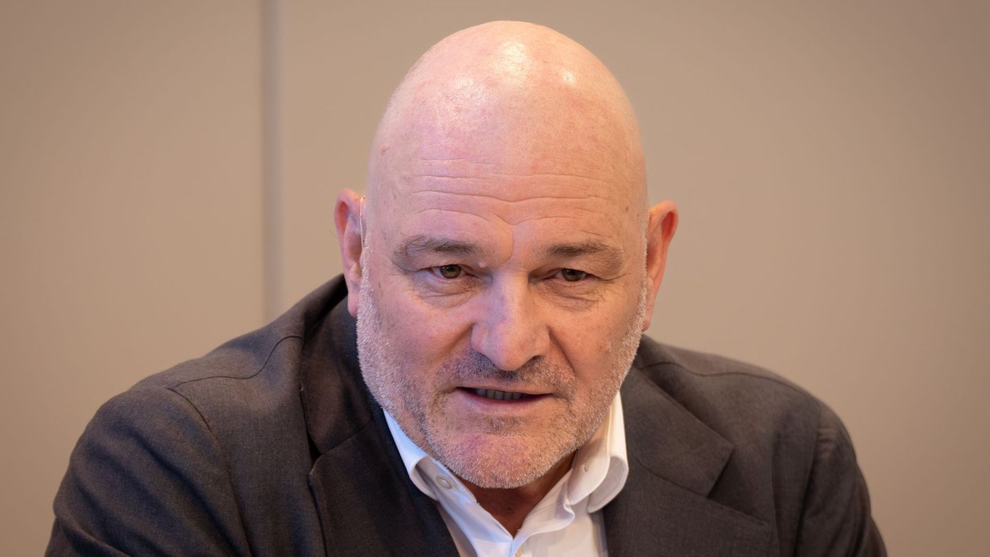 Der stellvertretende Brandenburger Ministerpräsident und Finanzminister Robert Crumbach (BSW) hofft auf eine Lösung im Streit um