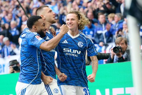 Schalke hatte gegen Elversberg Grund zur Freude. Foto: Bernd Thissen/dpa