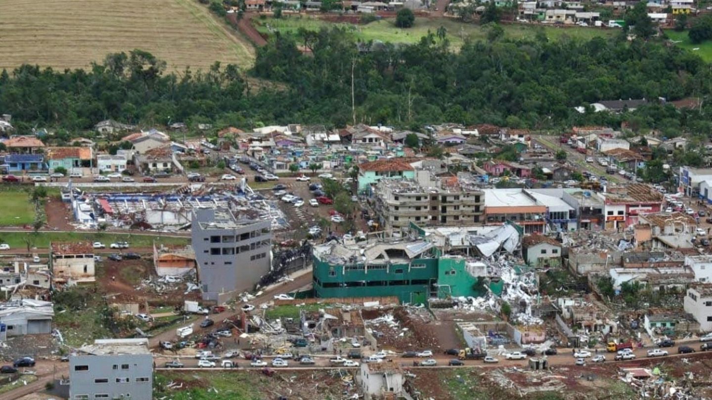 Mindestens sechs Tote und mehr als 400 Verletzte bei Tornado im Süden Brasiliens