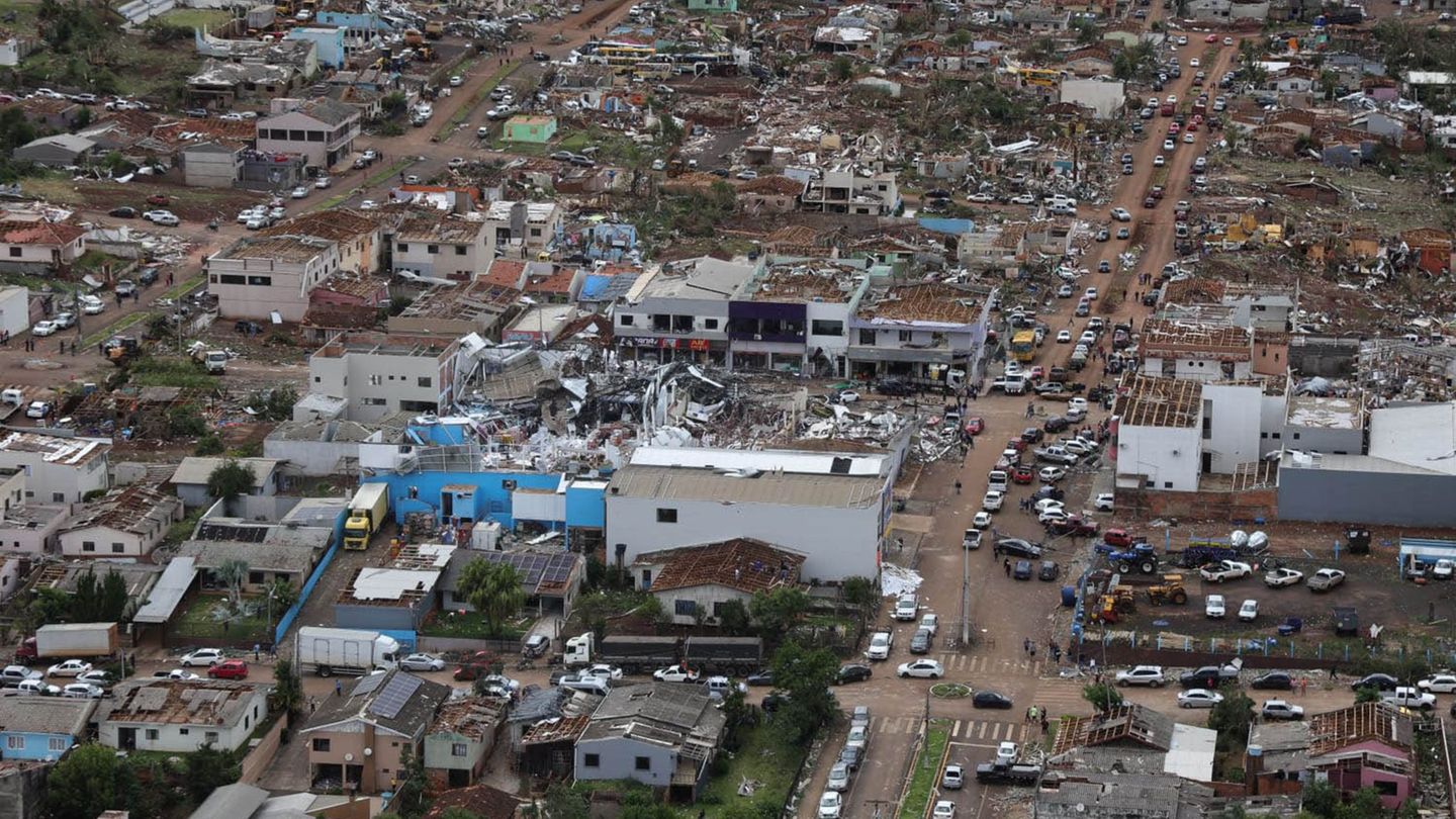 Unwetter: Tornado trifft Südbrasilien: Stadt fast vollständig zerstört