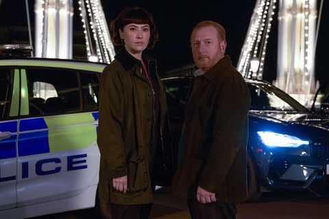 DI Max Arnold (Adrian Scarborough) und DS Layla Walsh (Vanessa Emme) ermitteln in vier neuen Fällen der Serie "The Chelsea Detective". Layla ist seit Staffel zwei an Max' Seite.