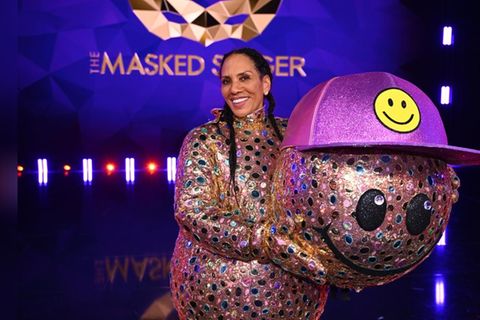 Wurde trotz ihrer "Masked Singer"-Abwahl dem Smiley-Kostüm gerecht: Barbara Becker trat lächelnd die Heimreise an.