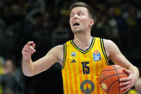 Alba-Spielmacher Martin Hermannsson sieht sein Team nach dem Sieg über den MBC auf einem sehr guten Weg. (Archivbild) Foto: Soer