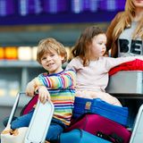 Viele könnten hinter folgendem Codewort die Beschreibung eines süßen Babys vermuten. Doch eigentlich wird damit genau das Gegenteil beschrieben. "Baby Jesus" ist eine geheime Bezeichnung für ein verhätscheltes und verwöhntes Kind. Der Code wird von der Flugzeug-Crew benutzt, wenn ein Problemkind erkannt wird, das womöglich während des Flugs schreien oder einen Wutanfall bekommen wird