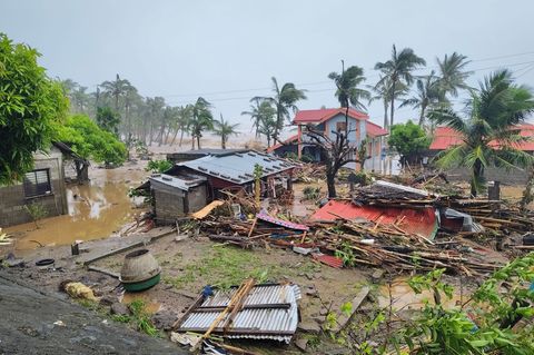 Der Supertaifun "Fung-Wong" hat die Philippinen erreicht. Foto: ---/Catanduanes LGU/XinHua/dpa