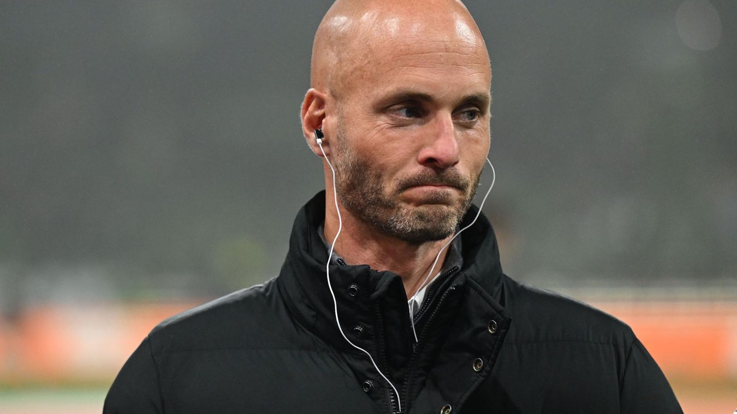 Fußball-Bundesliga: Krise in Wolfsburg: Trainer Simonis muss schon wieder gehen