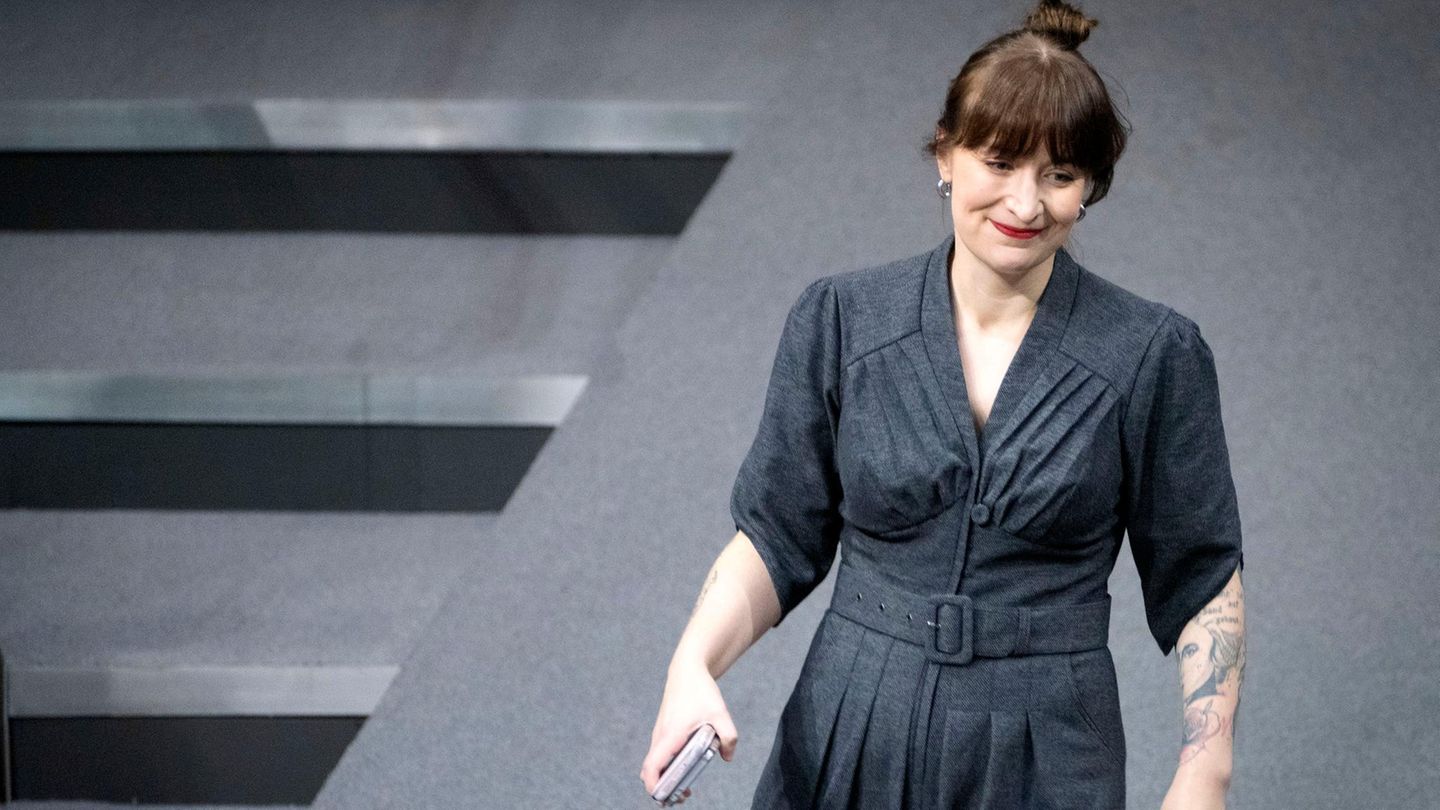 Linkenfraktionschefin Heidi Reichinnek im Bundestag