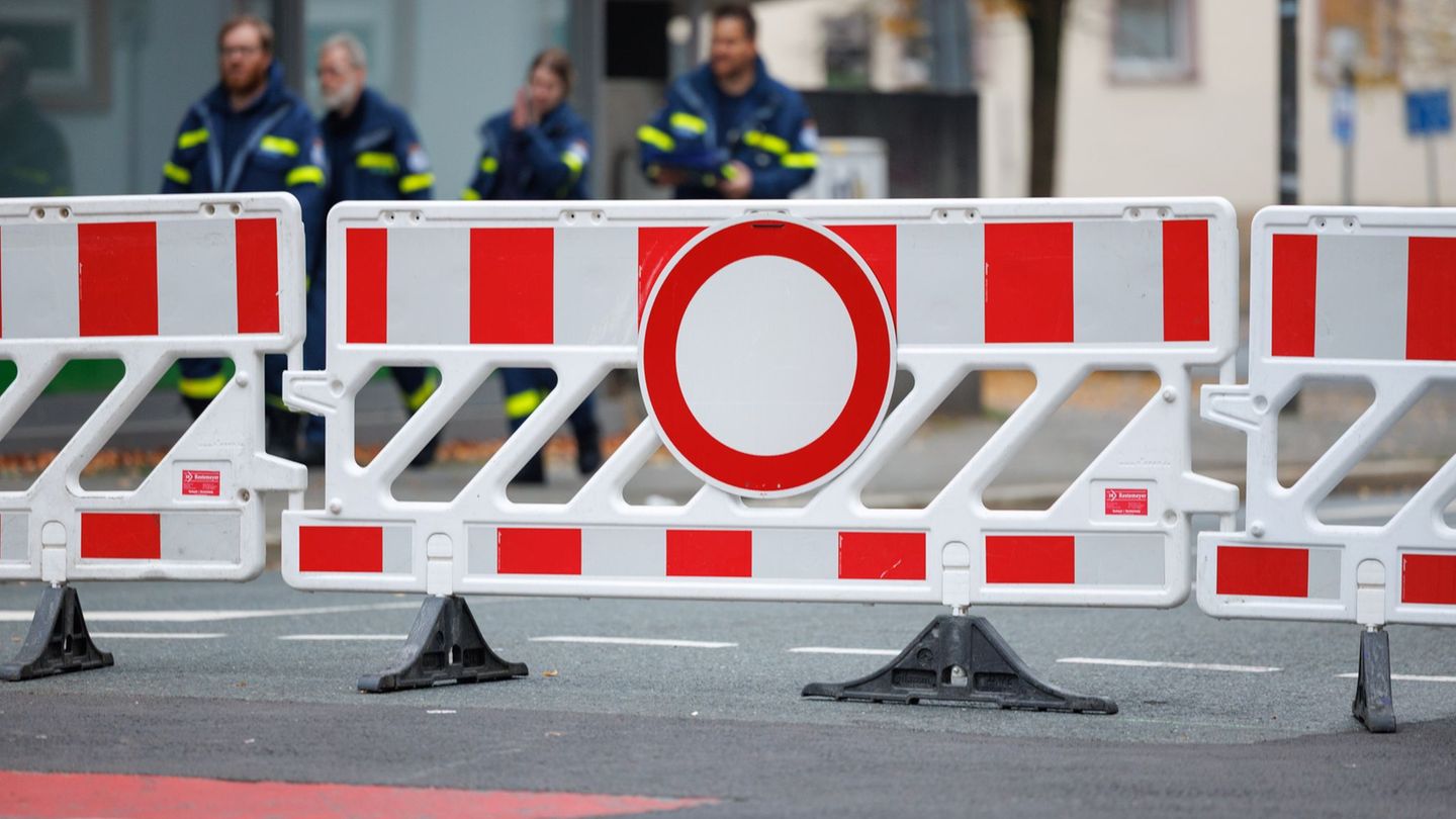 Vier Blindgänger: Blindgänger entschärft - Sprengmeister verärgert über Störer