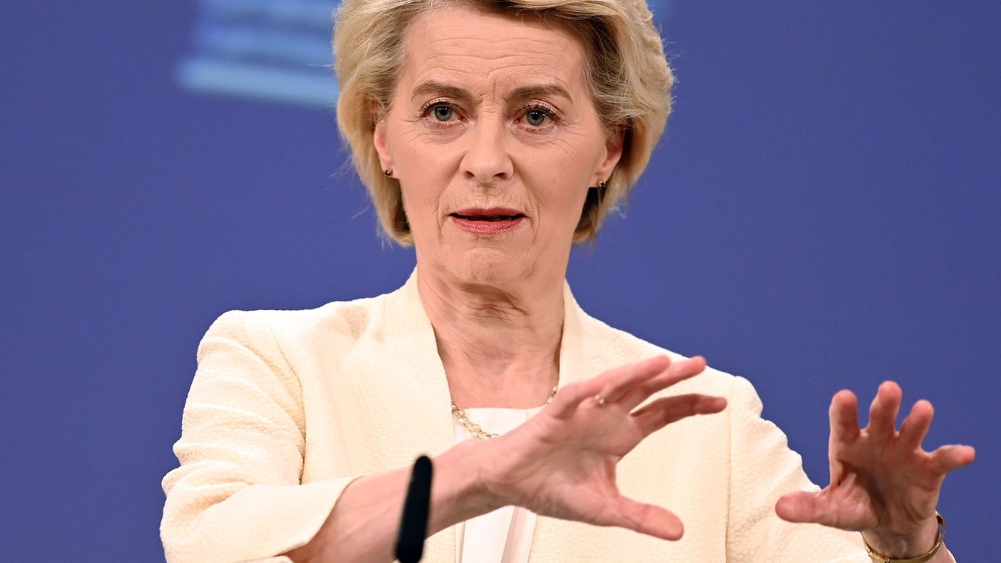 EU-Kommissionspräsidentin von der Leyen reagiert auf Kritik am Budgetvorschlag. (Archivbild) Foto: Ansgar Haase/dpa