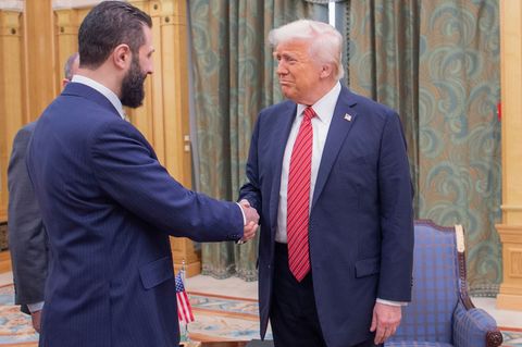 Trump und Syriens Übergangspräsident Al-Scharaa treffen sich in der US-Hauptstadt. (Archivbild) Foto: Bandar Aljaloud/Saudi Roya