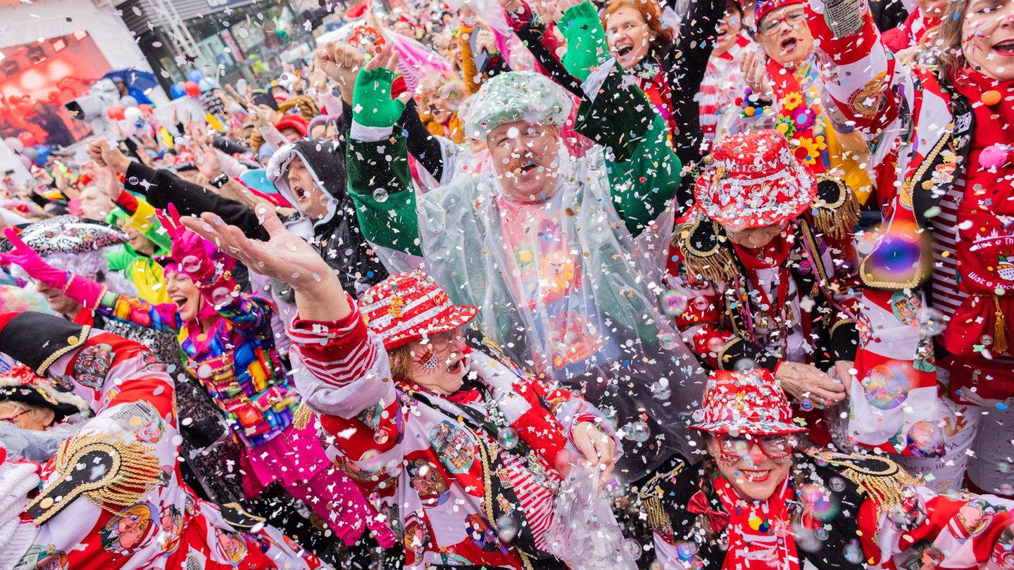 Polizei und Ordnungsamt sind mit vielen Kräften im Einsatz. (Archivbild) Foto: Rolf Vennenbernd/dpa