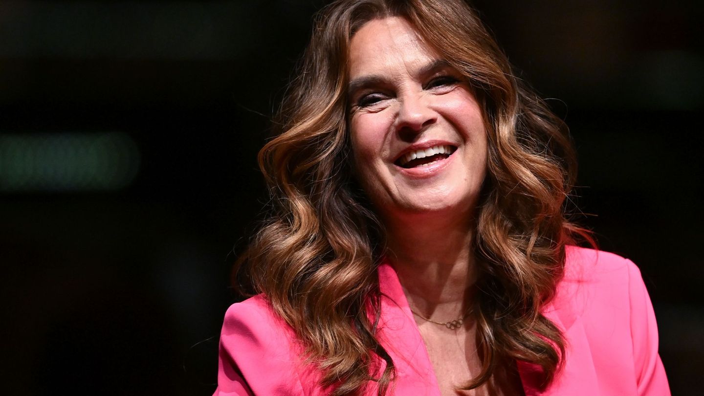 Katarina Witt wird am 3. Dezember 60 Jahre alt. (Archivfoto) Foto: Hendrik Schmidt/dpa