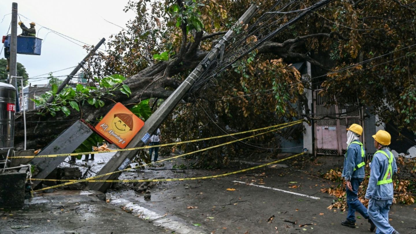 Abgeschwächter Taifun "Fung-wong" dreht von den Philippinen in Richtung Taiwan ab