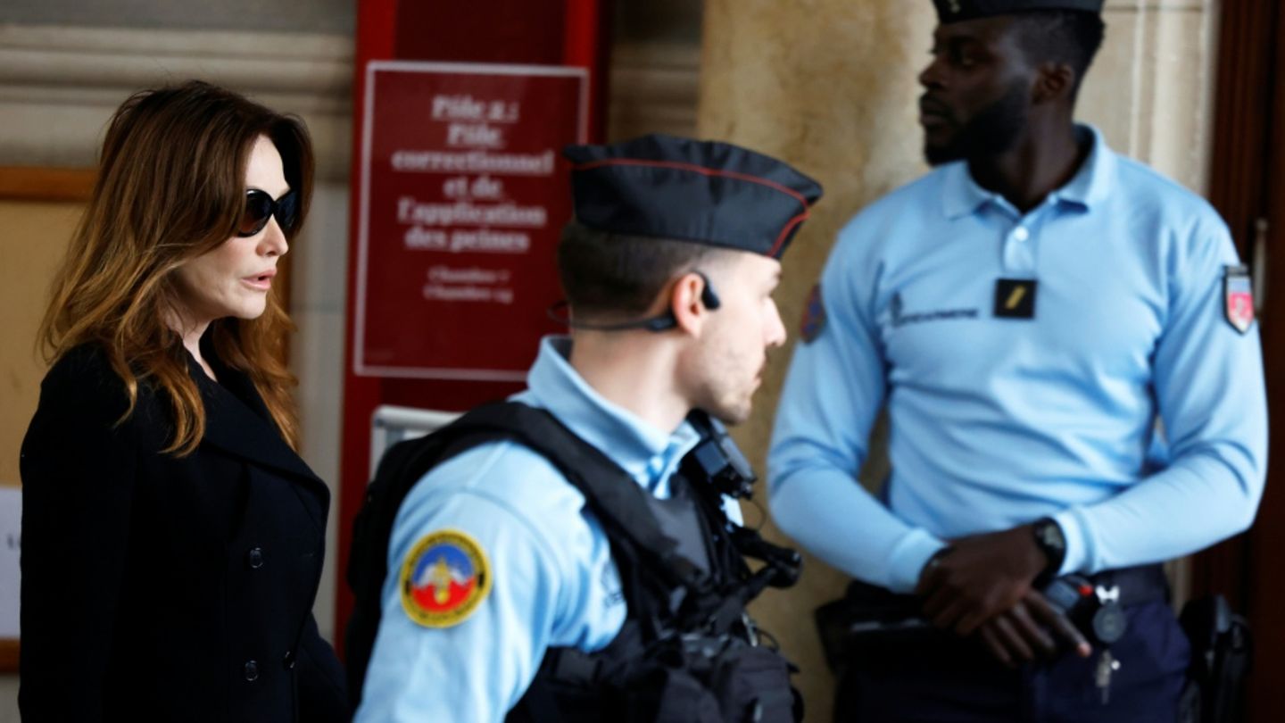 Pariser Gericht prüft Antrag von Ex-Präsident Sarkozy auf vorzeitige Haftentlassung