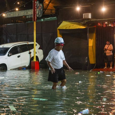 Überflutete Straße auf den Philippinen