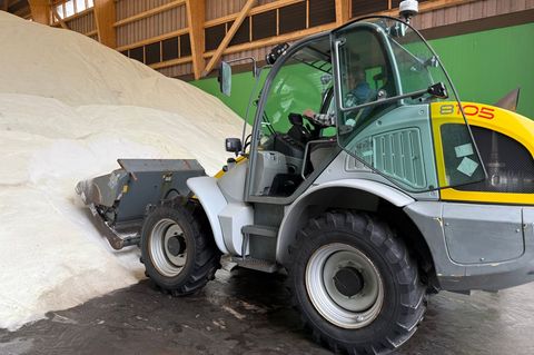Die Lager sind laut Straßenbehörde Hessen Mobil gut gefüllt, der Winterdienst ist für die neue Saison vorbereitet. (Foto-aktuell
