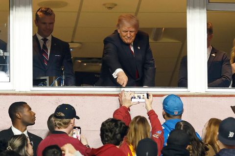 US-Präsident besucht NFL-Spiel
