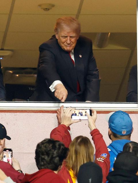 US-Präsident besucht NFL-Spiel