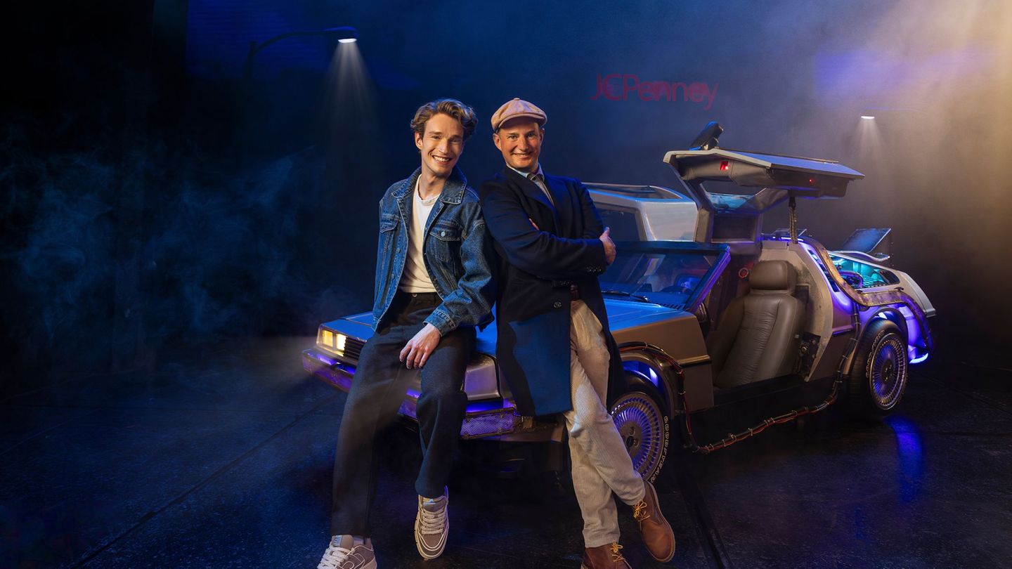 Ab in die Vergangenheit - und zwar mit dem DeLorean: Wer in Hamburg das Kultauto in dem Musical "Zurück in die Zukunft" fahren d