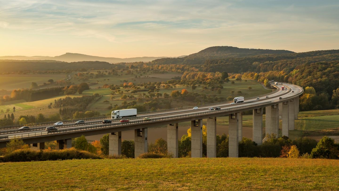 Mobilität: Neue Gesetze, höhere Preise: Das ändert sich für Autofahrer 2026