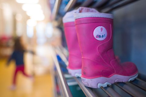 Gebührenfreie Kitas und Krippen fordern die Freien Wähler für Hessen. (Symbolbild) Foto: Sebastian Gollnow/dpa