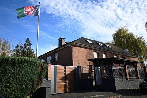Das afghanische Generalkonsulat in Bonn. Foto: Federico Gambarini/dpa