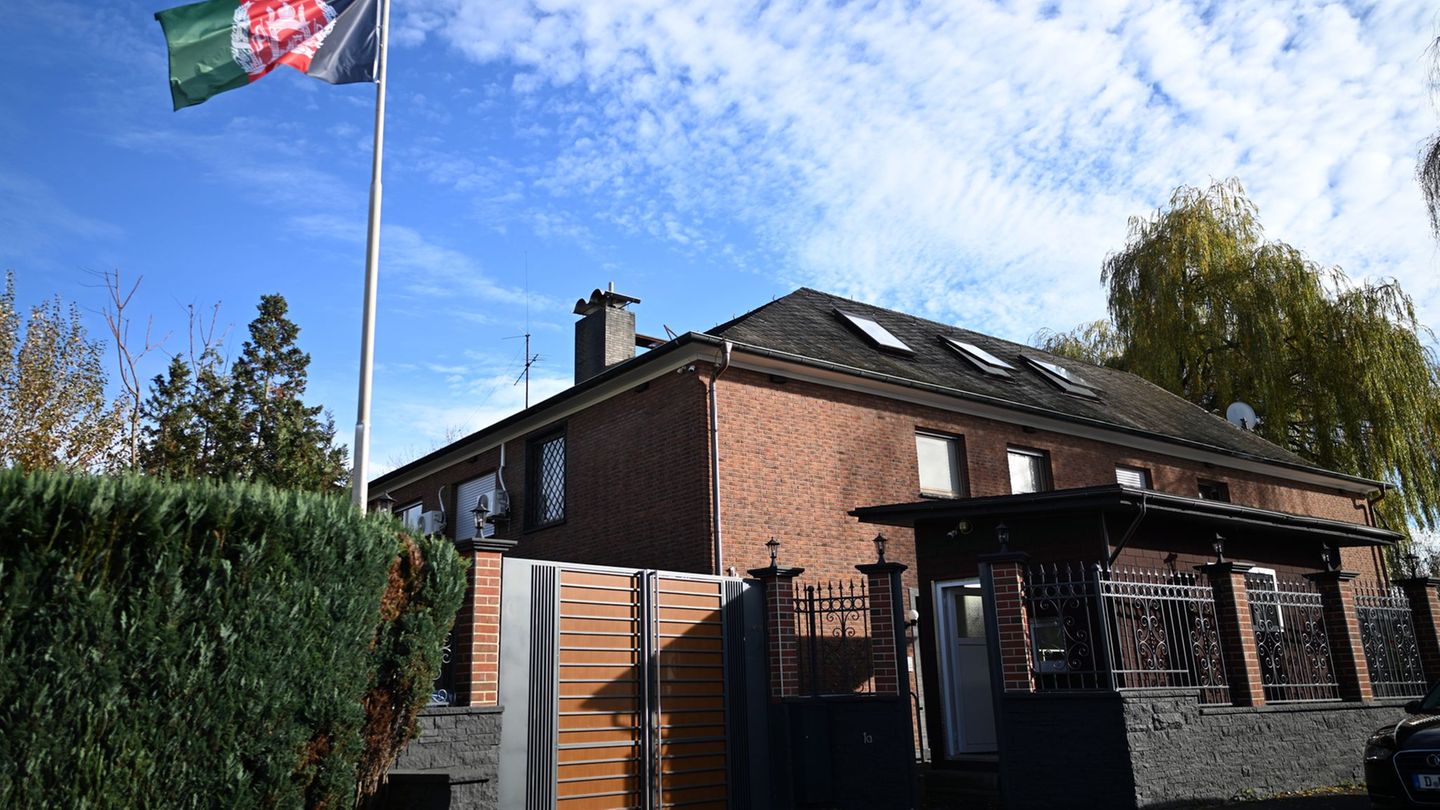 Das afghanische Generalkonsulat in Bonn. Foto: Federico Gambarini/dpa