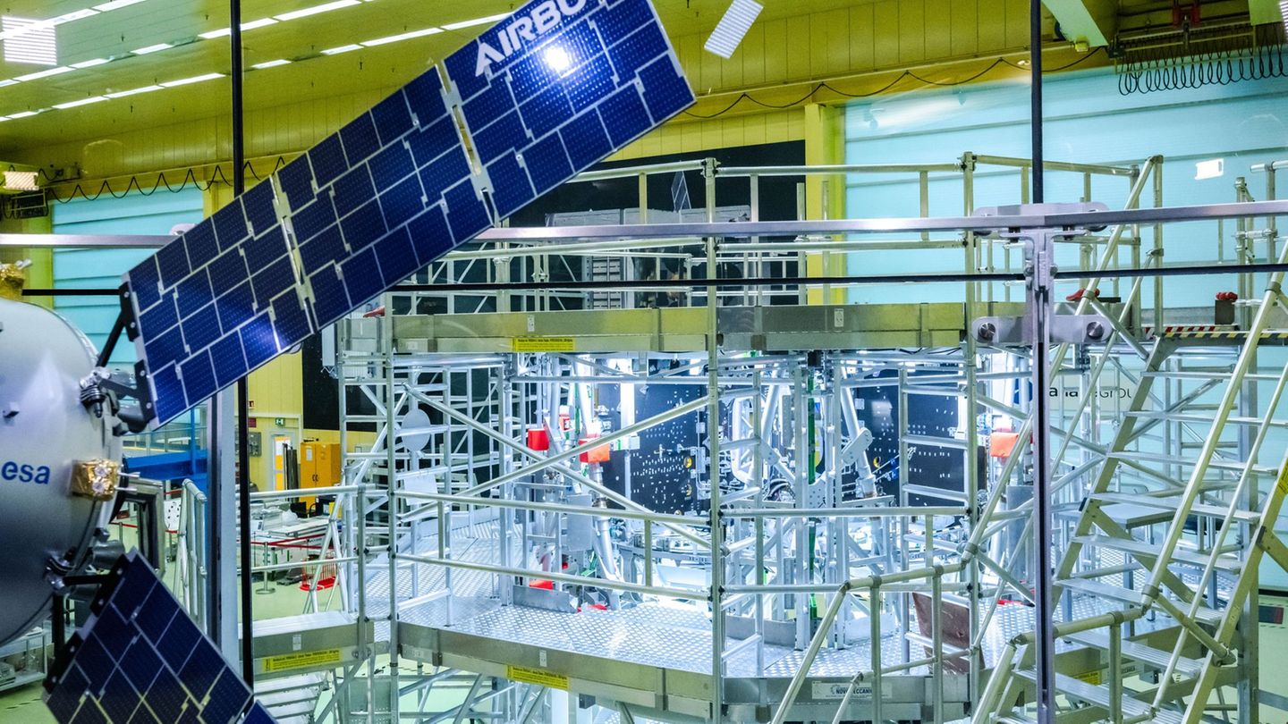 Das vierte Europäische Servicemodul (ESM) für das Orion-Raumschiff soll am Wochenende mit dem Schiff nach Florida gebracht werde