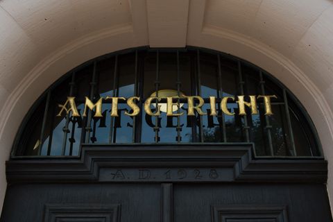 Das Gericht sprach den Angeklagten vom Vorfurf der fahrlässigen Tötung frei. (Archivbild) Foto: picture alliance / Swen Pförtner